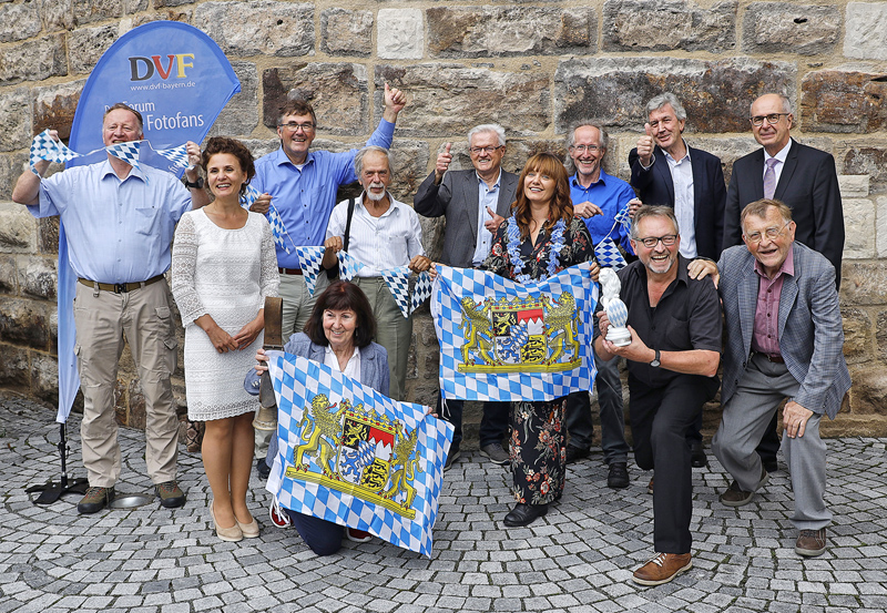 Dazu auch noch ein Erinnerungsbild mit den VIPs Dazu auch noch ein Erinnerungsbild mit den VIPs