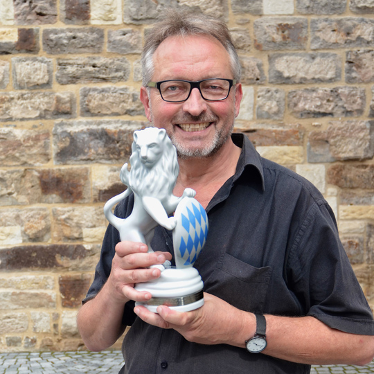 Clubchef Manfred Köhler freut sich über das gute Abschneiden der Fotofreunde Clubchef Manfred Köhler freut sich über das gute Abschneiden der Fotofreunde