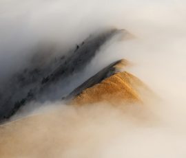 Müller Michae - Berge im Morgennebel
